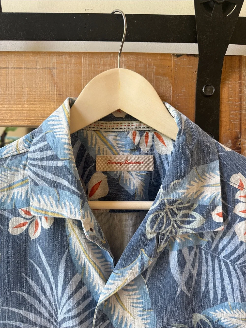 Tommy Bahama Tropical Print Hawaiian Shirt Size L